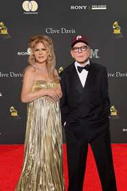Art Garfunkel Delivers The Night s Defining Finale At The Clive Davis 