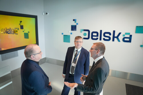 President of Latvia visits Delska new 10 MW data center in Riga, one of the most sustainable in the Baltic countries and tailored for AI & HPC needs. Photo source: Chancery of the President of Latvia.