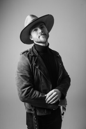 British Blues Guitarist Thomas Heppell Releases New Single "Dust My Broom" - First track from forthcoming EP Rollin' n Tumblin'