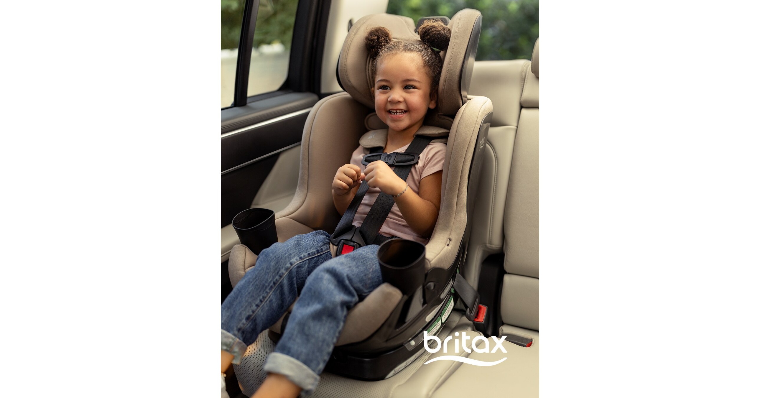 BRITAX AMERICAS DEBUTS FIRST ROTATING CAR SEAT AT CHICAGO AUTO SHOW
