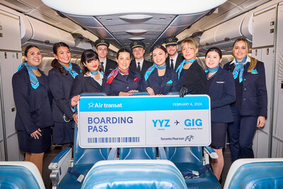 Flight TS272 crew – Photo credit: Elaine Fancy (CNW Group/Transat A.T. Inc.) Flight TS272 crew – Photo credit: Elaine Fancy (CNW Group/Transat A.T. Inc.)