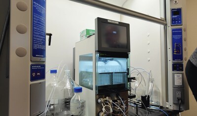 Prep-HPLC system in Omnient Labs separating and collecting bioactive compounds to build new reference standards for supplement testing.