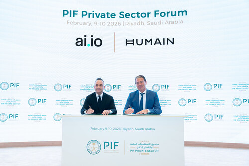 HUMAIN CEO, Tareq Amin (right) and Darren Peries, Founder and CEO of ai.io (left) pictured at the PIF Private Sector Forum launching HUMAIN Sport with the acquisition of controlling stake in ai.io HUMAIN CEO, Tareq Amin (right) and Darren Peries, Founder and CEO of ai.io (left) pictured at the PIF Private Sector Forum launching HUMAIN Sport with the acquisition of controlling stake in ai.io