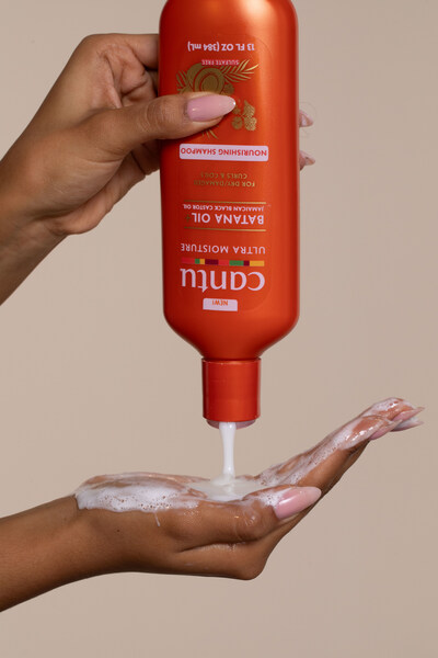 Ultra Moisture Nourishing Shampoo gently cleanses while delivering long-lasting hydration to keep curls and coils quenched.