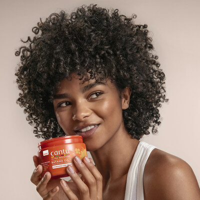 Ultra Moisture Curl Cream wraps curls in luxurious hydration with long-lasting definition.