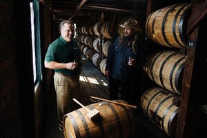 CHRIS STAPLETON AND BUFFALO TRACE MASTER DISTILLER HARLEN WHEATLEY INTRODUCE TRAVELLER WHISKEY FULL PROOF