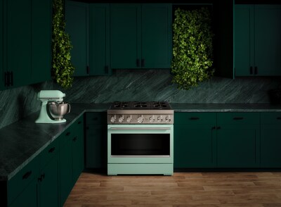 The KitchenAid 2026 Color of the Year Stand Mixer: Spearmint and limited-edition 36-inch Dual Fuel Commercial-Style Range in Spearmint, available via Sweepstakes. (PRNewsfoto/KitchenAid)