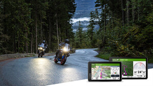 Lean into the ride on the open road or closed track with zūmo XT3 from Garmin