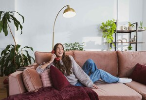 Lovesac and Summer House Star Amanda Batula Launch [SIT]UATIONSHIP Hotline to Help People Break Up with Their Couches