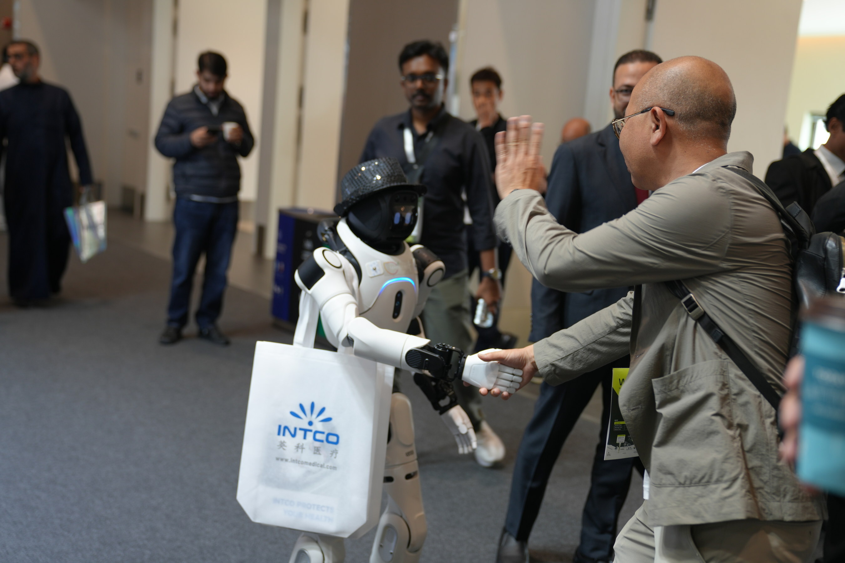 Unable to view the image, Please provide a valid URL.