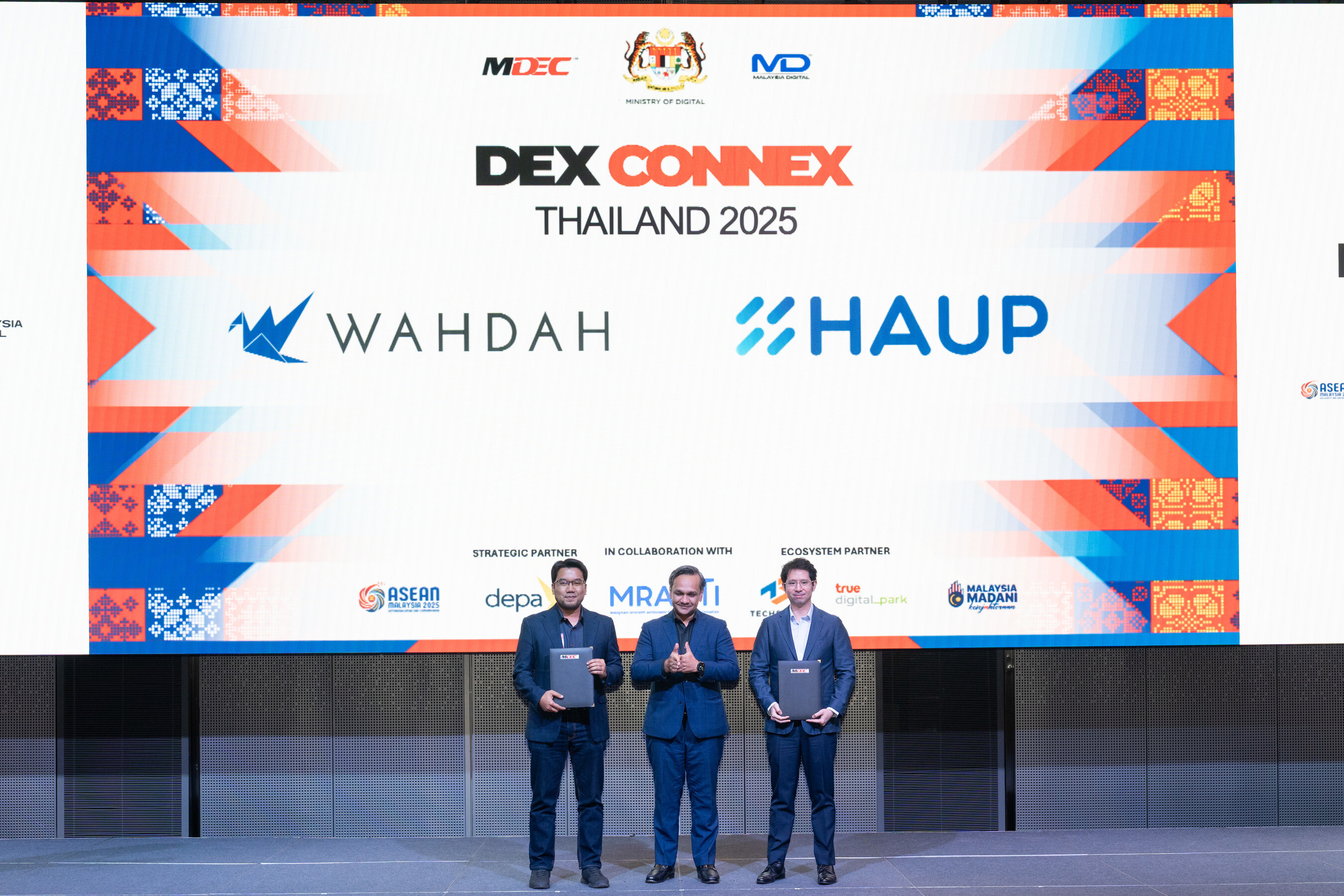 MDEC and MDV Join Forces to Accelerate WAHDAH's Mission in Shaping Malaysia's Digital Mobility and Travel Tech Ecosystem