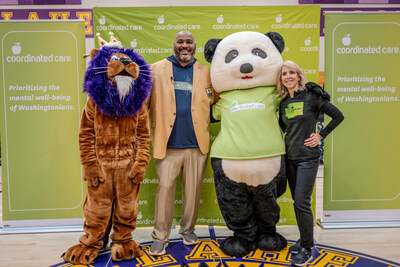 Illahee Middle School Mascot with Pro Football Hall of Famer and Seattle Seahawk legend Walter Jones, Coordinated Care Mascot, and Beth Johnson, President and CEO of Coordinated Care