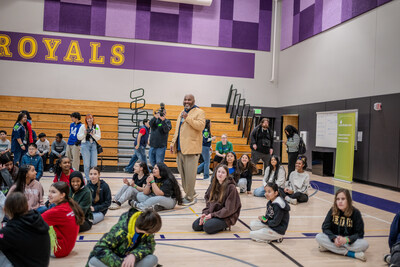 Walter Jones at No One Eats Alone day at Illahee Middle School in Washington