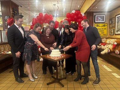 Four couples from around the country commemorated love – for each other and for Junior’s – as winners in the 4th Junior’s Valentine’s Day Vow Renewal Ceremony and Celebration contest
