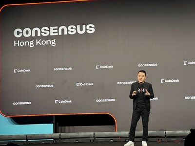 Justin Sun keynotes at the main forum.