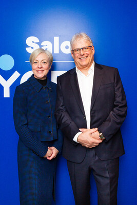 Mme Caroline Lepage, PDG du Centre des congrès de Québec, en compagnie de M. Stéphane Poirier, président et chef de la direction de l’Aéroport international Jean-Lesage de Québec (crédit photo : Kesnel-Charles Pelletier). (Groupe CNW/Société du Centre des congrès de Québec)