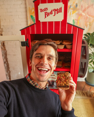 Antoni Porowski debuts a Bob’s Red Mill Little Free Bakery to share homemade treats and inspire connection. Antoni Porowski debuts a Bob’s Red Mill Little Free Bakery to share homemade treats and inspire connection.