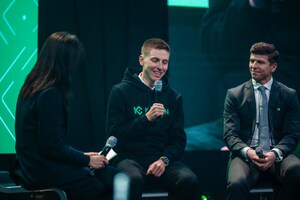 Tadej Pogačar aparece en el evento de lanzamiento de KuCoin EU en Viena