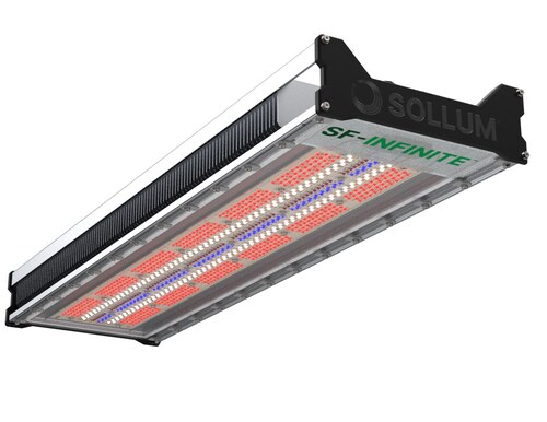 The new SF-INFINITE from Sollum Technologies is the most advanced dynamic LED lighting fixture. It consolidates Sollum’s roadmap into a single, future-ready solution designed to support the evolving needs of greenhouse operators. The SF-INFINITE ensures consistent crop quality throughout the seasons, mitigates the risk of technological obsolescence, and reduces replacement and upgrade costs over the installation’s lifetime. (CNW Group/Sollum Technologies)