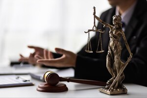 When Do You Really Need a Lawyer? A Guide for Everyday Legal Issues From Richard Harris Law Firm