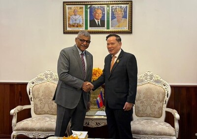 On 10 February 2026, The Honourable the Chief Justice Sundaresh Menon made a courtesy call on the President of the Supreme Court of the Kingdom of Cambodia, The Honourable Chief Justice Chiv Keng. (PRNewsfoto/Supreme Court of Singapore)