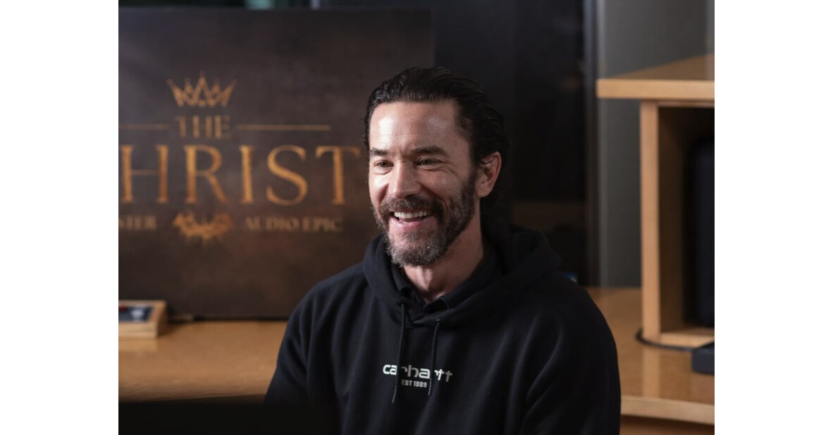 Promotional image of Tom Pelphrey as Jesus in The Christ audio drama podcast by Faith Podcast Network