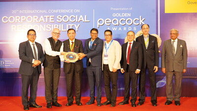 Dainik Bhaskar Group wins prestigious Golden Peacock Award Dainik Bhaskar Group wins prestigious Golden Peacock Award