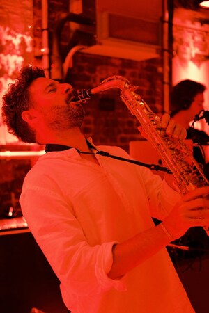 Esclusivo concerto belga al Lotto Belgium Pub per la serata di chiusura dei Giochi Invernali di Milano-Cortina