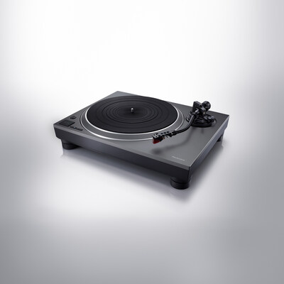 Technics introduces the SL-1500CS Direct Drive Turntable, a superior, upgraded model of the award-winning SL-1500C, featuring the brand’s revolutionary ΔΣ (Delta Sigma) Drive line-up.