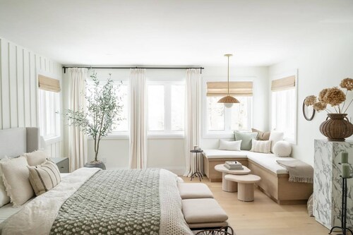 The TWOPAGES Curtain Glow Up Challenge runs through March 31 at 11:00 p.m. PST. The contest invites participants to showcase real-life room transformations using TWOPAGES window treatments.