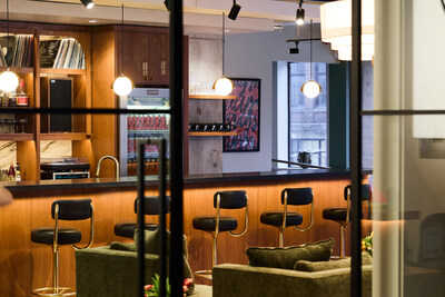 Image of Grayson Music Studio lounge and bar (CNW Group/Grayson Music Group (GMG))