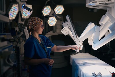 As Canada's top research hospital, the scope of biomedical research and complexity of cases at UHN have made it a national and international source for discovery, education and patient care. (CNW Group/University Health Network)