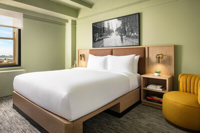 ROW NYC King room with a king bed and modern design.