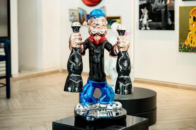 A striking pop art sculpture on display at Phoenix Palladium Mumbai as part of the grand pop art takeover in collaboration with The Designera