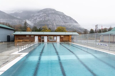 Bella Coola Centennial Pool (CNW Group/Chandos Construction Ltd.)