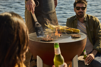 Enjoy time outdoors with family and friends gathered round the RINGOFYRE Fire Pit Grill