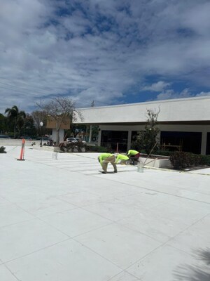 In HelloNation, Decorative Concrete Expert Arnulfo Sasbin Rodríguez Compares Pool Deck Finishes