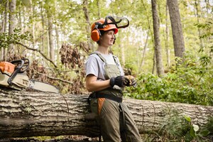 CARHARTT HONORS THE WORKERS BEHIND THE GREAT OUTDOORS IN THE SPRING EXTENSION OF "MADE POSSIBLE" CAMPAIGN