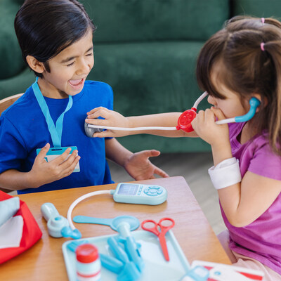 The Melissa & Doug Get Well Doctor’s Kit Play Set includes a play stethoscope, blood pressure cuff, thermometer, syringe, bottles and bandages. (CNW Group/Melissa & Doug)
