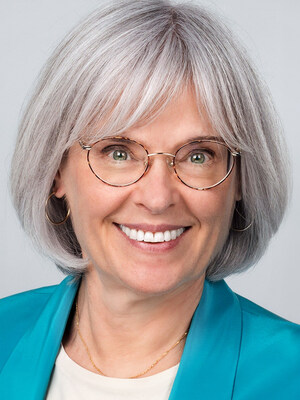 The Inner Circle acknowledges Catherine A. Oleksiw, Ph.D., PCC as a Pinnacle Lifetime Member