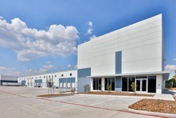 Red Bluff Distribution Center in Houston, TX