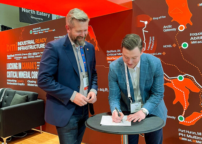 From left: Paul Veldman, CEO, BMI Group and Mark Hill, Vice President, Corporate Development, at Plum Gas Solutions. (CNW Group/BMI Group)