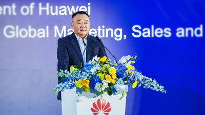 Zhou Jianjun, Vice President of Huawei and President of Global Marketing, Sales and Services, Huawei Digital Power (PRNewsfoto/Huawei Digital Power)