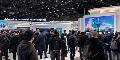 O estande da Huawei Enterprise no MWC Barcelona 2026 (PRNewsfoto/Huawei)