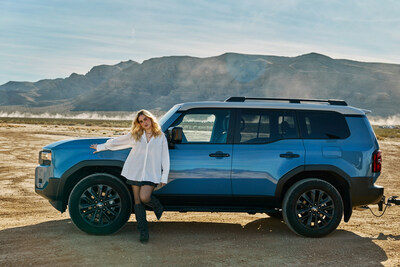 Toyota y la aclamada estrella del pop ganadora del Grammy Latino, Ela Taubert, concluyen con éxito su gira por Estados Unidos con una última actuación en Las Vegas (PRNewsfoto/Toyota Motor North America)