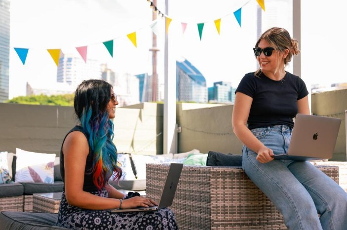 Unable to view the image, Please provide a valid URL.