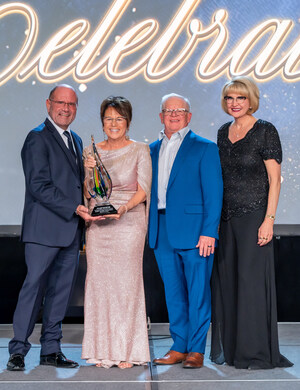 FASTSIGNS®' GABY AND BOB MULLINAX RECEIVE THE FASTSIGNS AWARD AT THE 2026 FASTSIGNS INTERNATIONAL CONVENTION