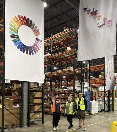 The Barrett Distribution Centers team celebrates the successful go-live of About-Face operations at Barrett’s Hickory Hill fulfillment facility in Memphis, Tenn.