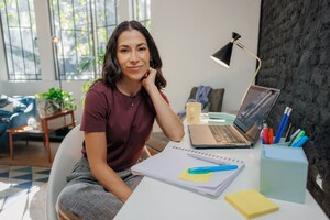En el Día Internacional de la Mujer, el nuevo informe de Coursera sobre la brecha de género en GenAI revela que México avanza en la economía de la IA a medida que aumenta la participación femenina.