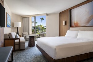 WAIKOLOA BEACH MARRIOTT RESORT &amp; SPA UNVEILS A STRIKING GUESTROOM RENOVATION